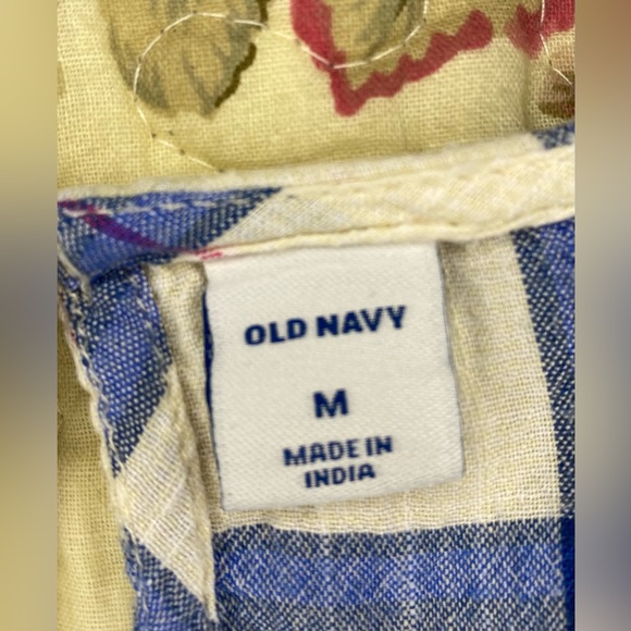 💥BOGO💥Old Navy Sleeveless Top. Size Medium. Red, White and Blue - Picture 4 of 6